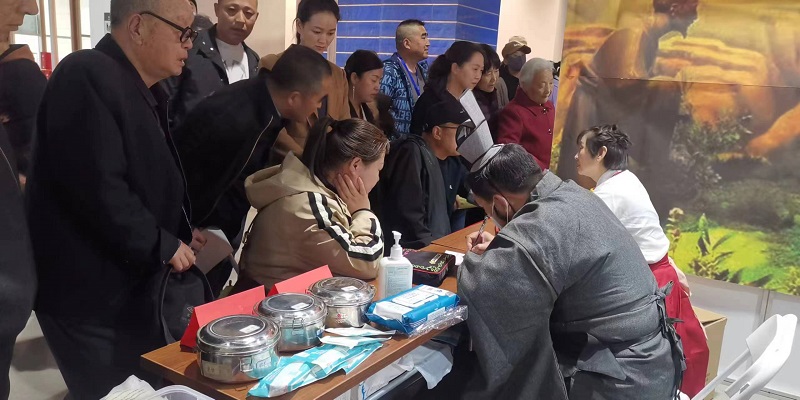 庆阳市中医医院医护团队赴天水市开展“岐黄故里 论道庆阳”助力天水麻辣烫活动