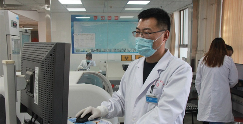 【市中医医院8090中青年医师风采展】许益国:质量与效率是检验的生命线