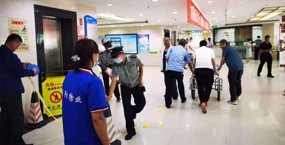 紧抓安全 注重实际 我院开展电梯安全应急救援演练