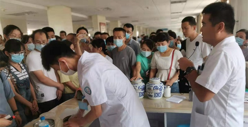 三伏贴1700人!我院2021年“冬病夏治”圆满结束