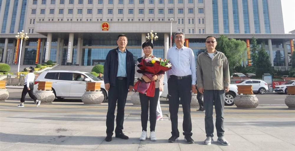 我院风湿病科耿文同志赴夏河县妇幼保健院挂职副院长