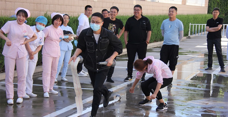 安全生产月:我院举行室外消火栓操作技能比赛