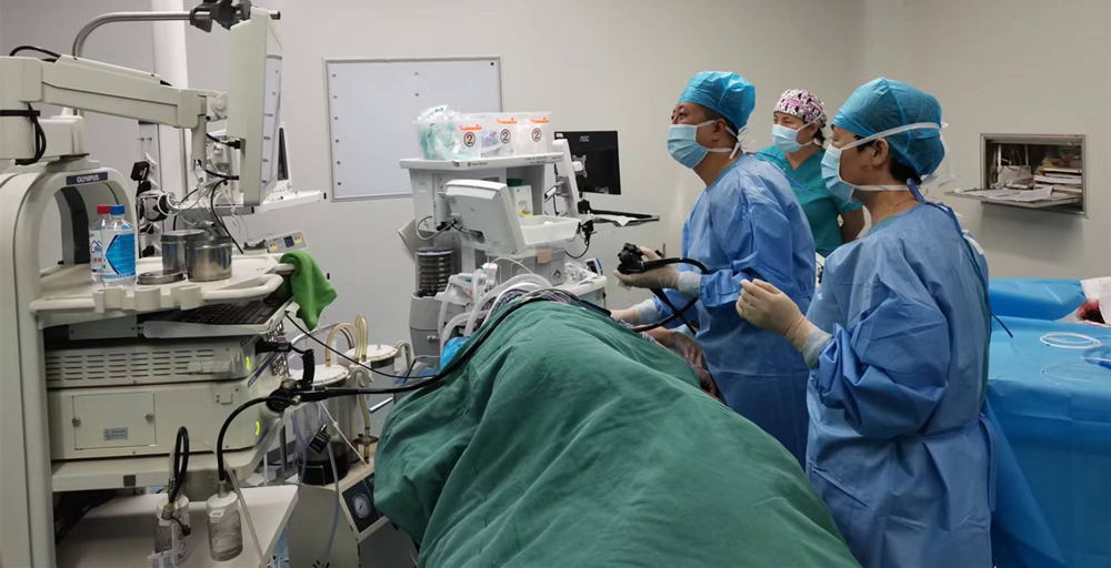 市中医医院多学科协作内镜下救治一例急性上消化道出血患者